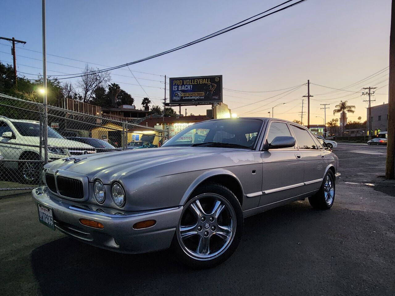 Jaguar XJ