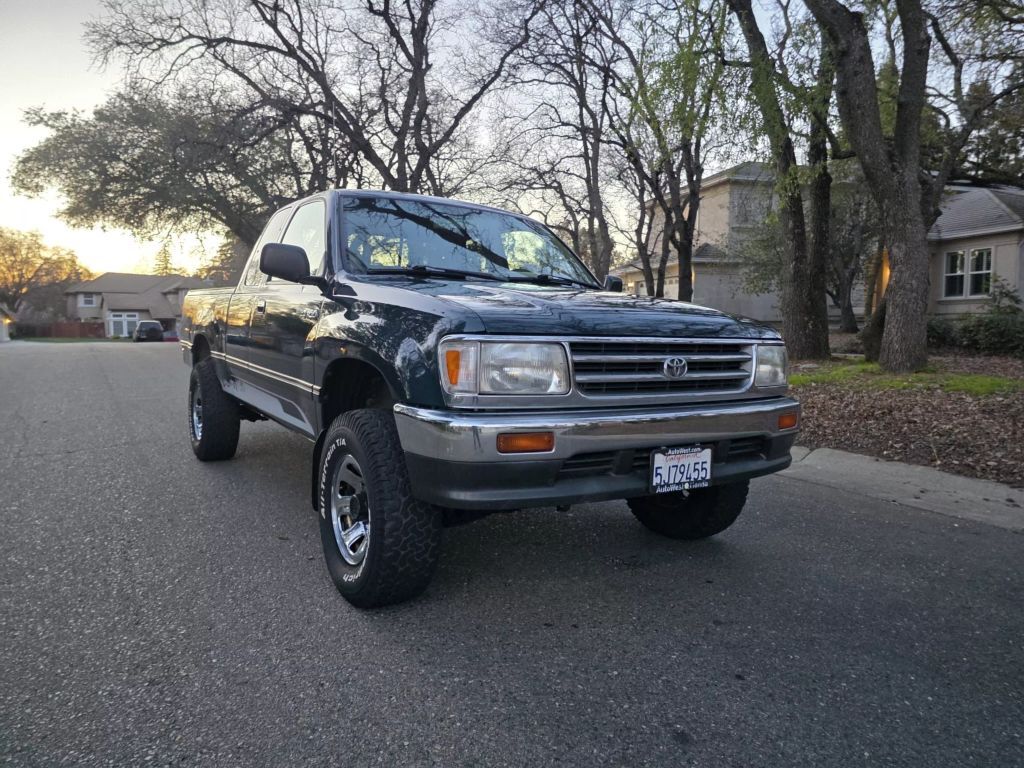 Toyota T100