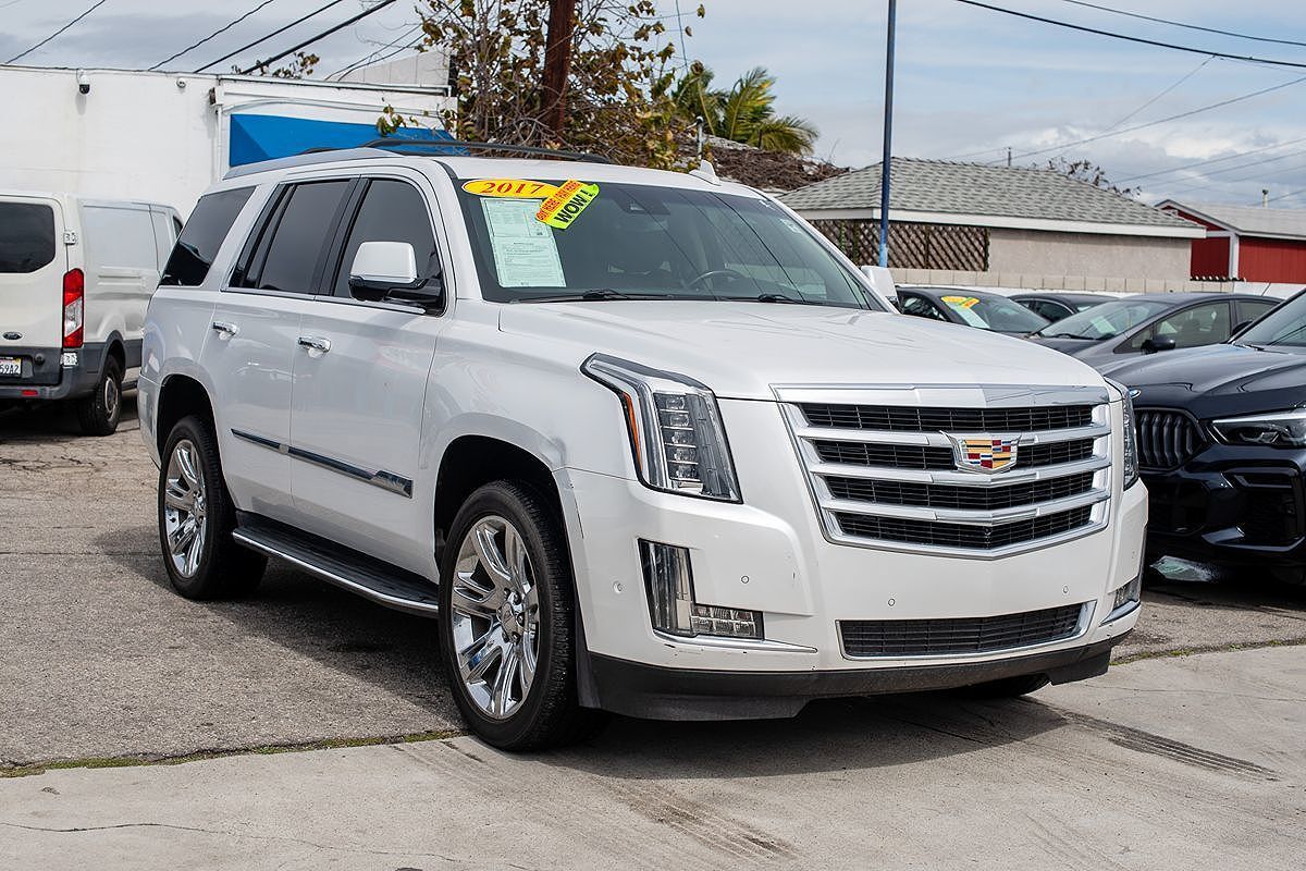 2017 CADILLAC Escalade