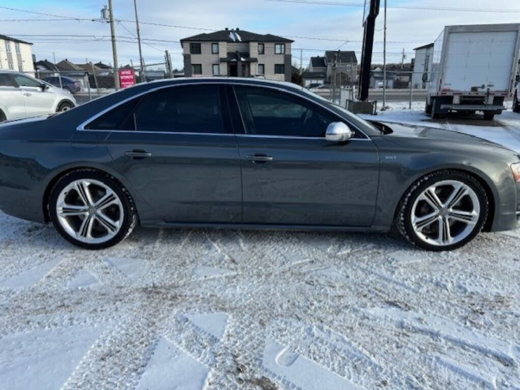 Audi S8