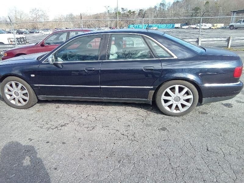 Audi S8