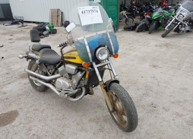 Honda VF750C2 (MAGNA)