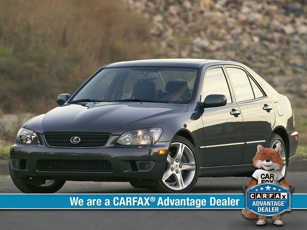 Lexus IS