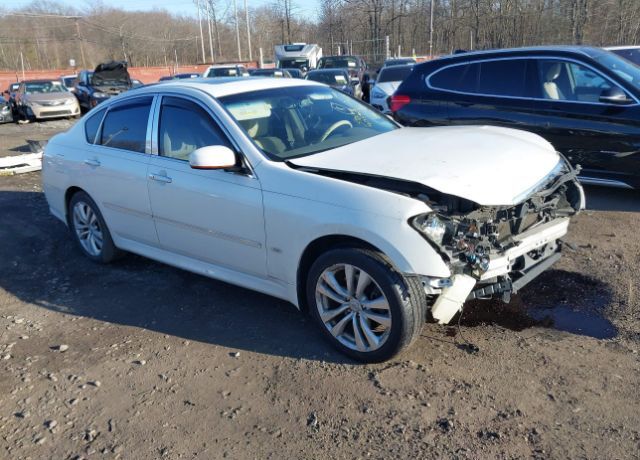 Infiniti M35