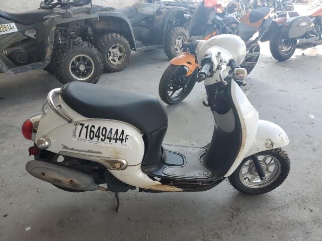 Honda NCW50/Metropolitan