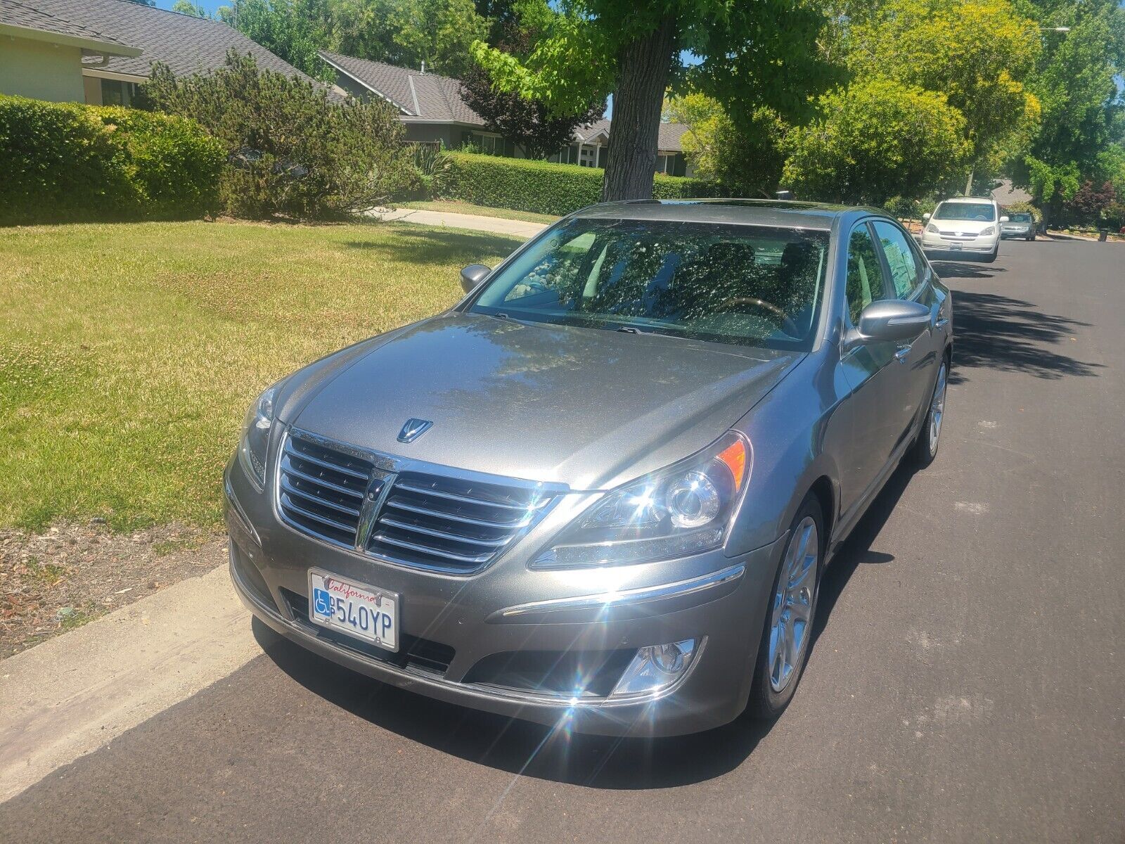 Hyundai Equus