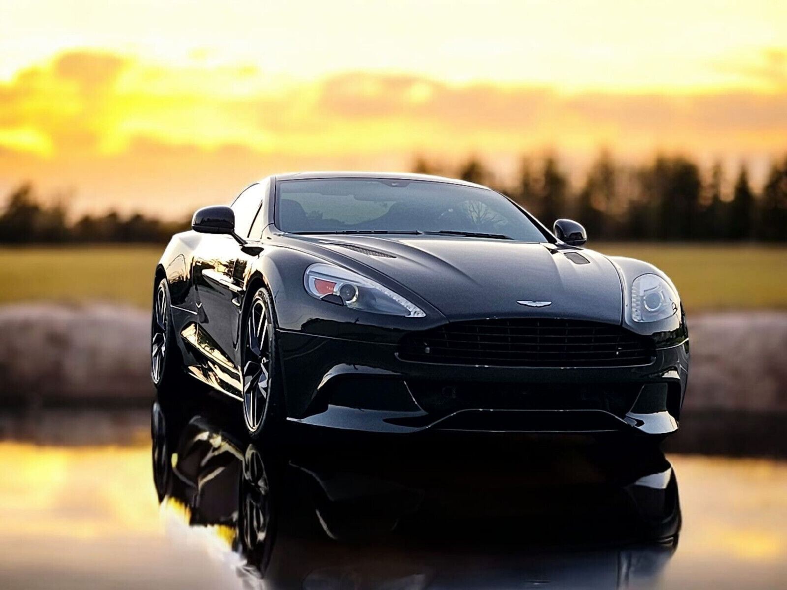 Aston Martin Vanquish