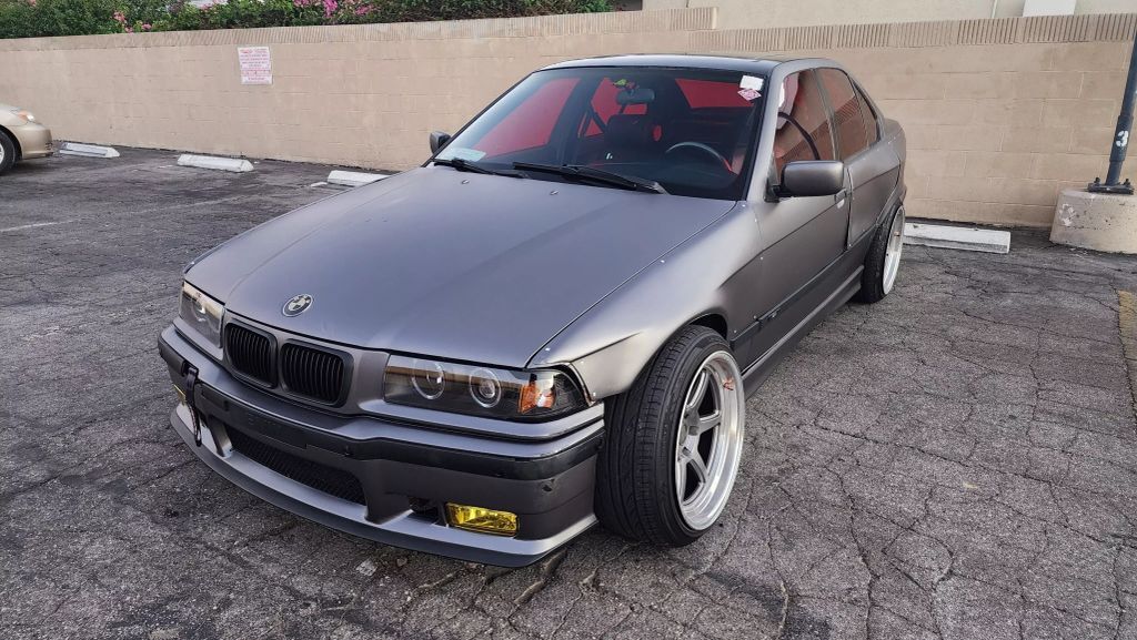 BMW 328i