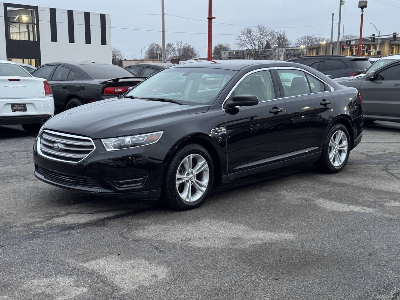2017 FORD Taurus
