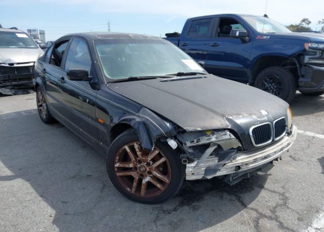 BMW 323i