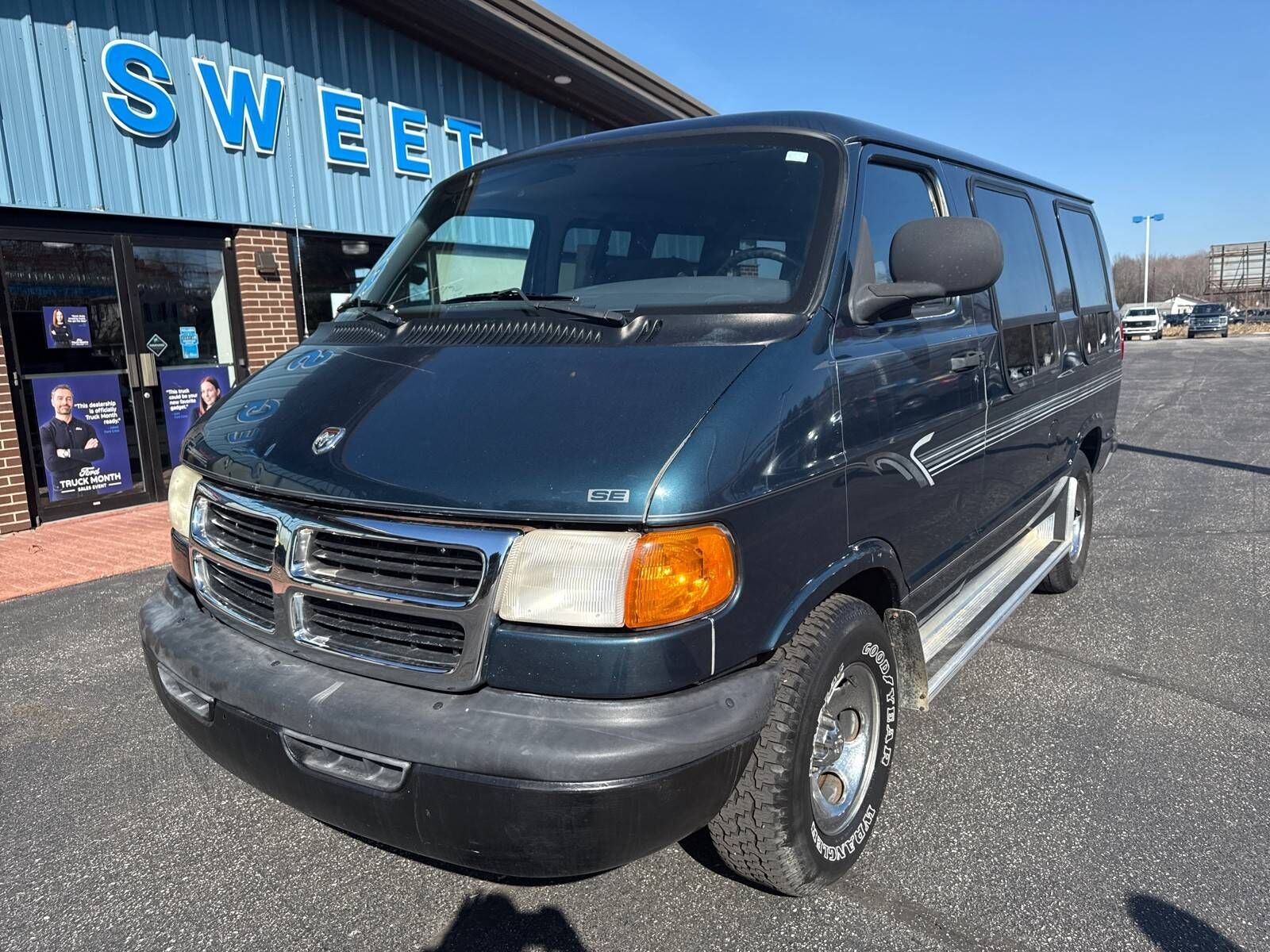 Dodge Ram Van