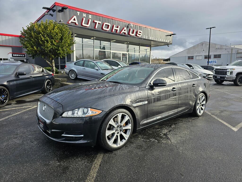 Jaguar XJ