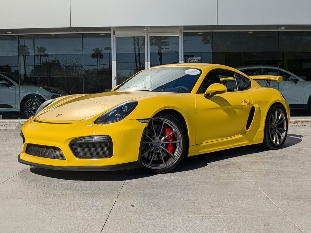 PORSCHE