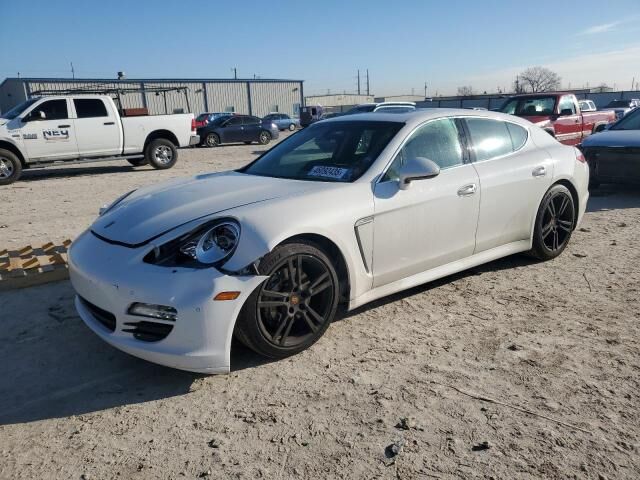 PORSCHE