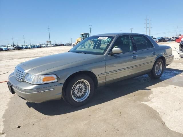 Ford Crown Victoria
