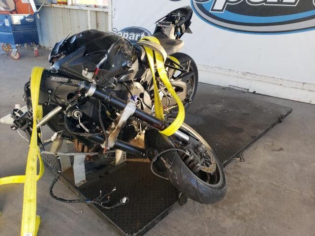 Suzuki GSX-R750