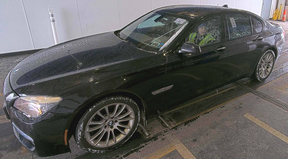 BMW 750i