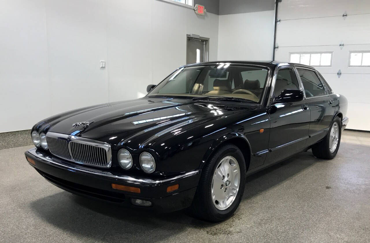 Jaguar XJ6