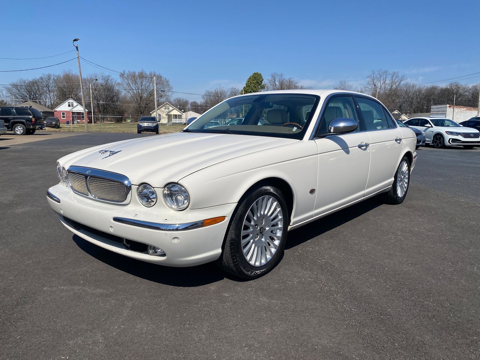 Jaguar XJ