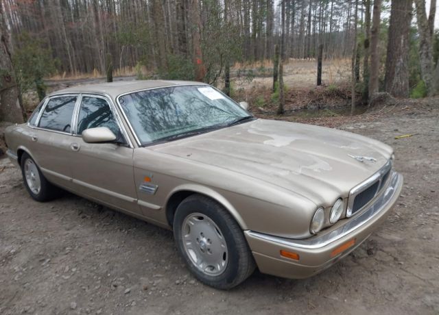 Jaguar XJ6
