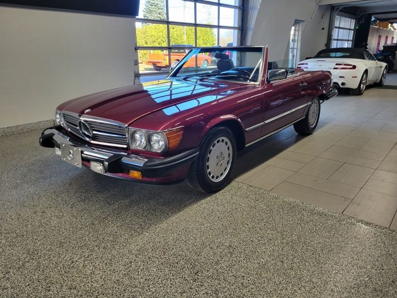 MERCEDES-BENZ