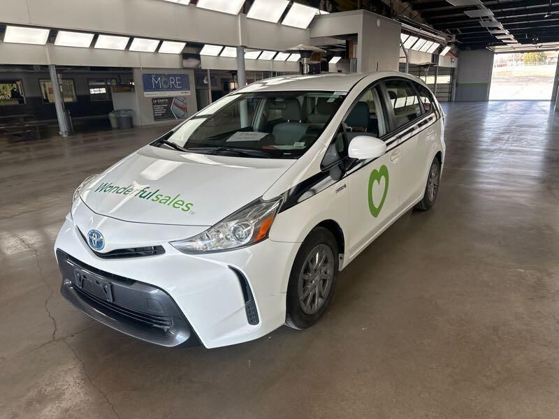 Toyota Prius V