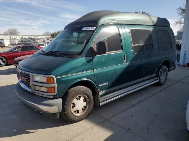 GMC Savana