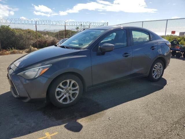 Toyota Yaris iA