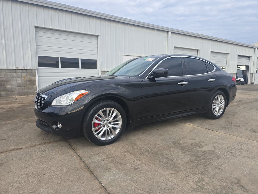 Infiniti M37