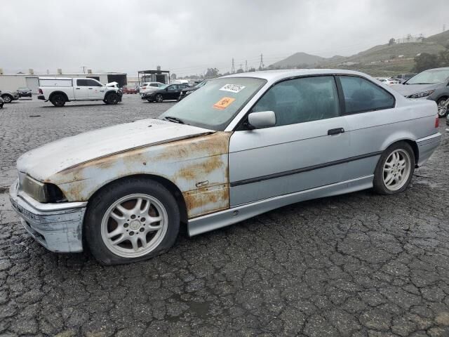 BMW 328iS