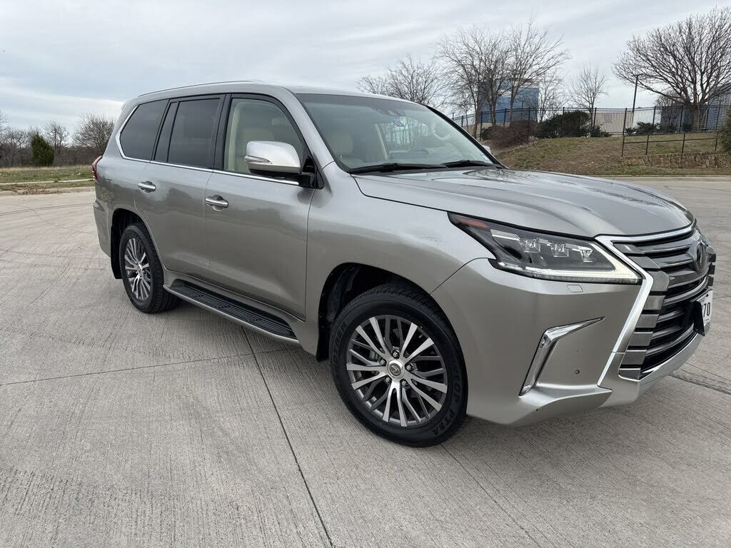 LEXUS
