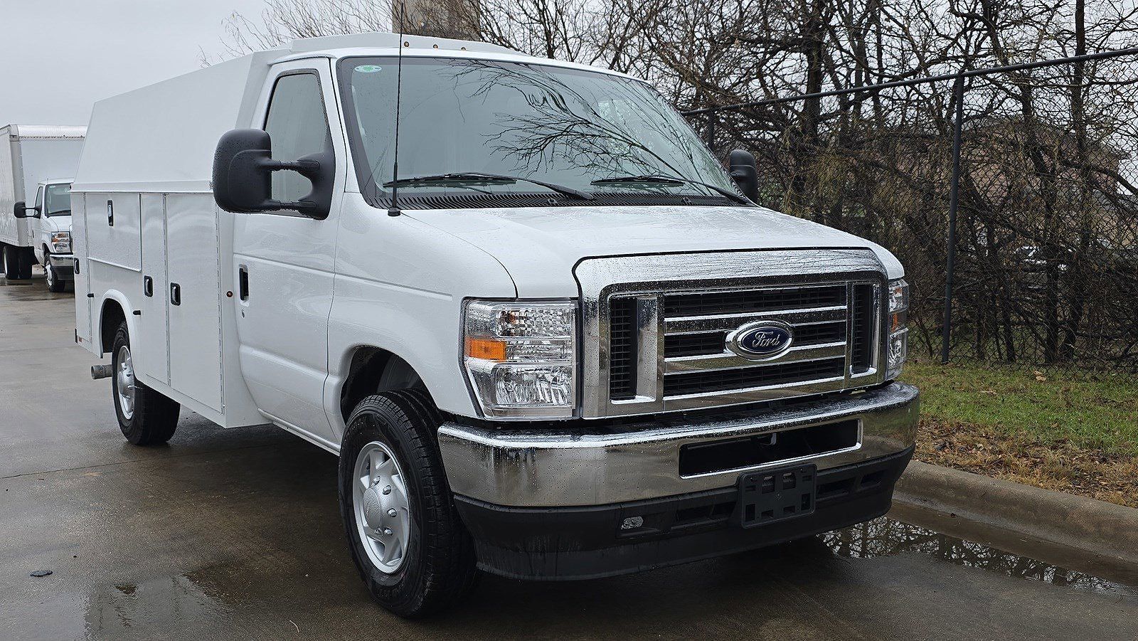2025 FORD E-350