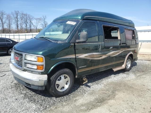GMC Savana