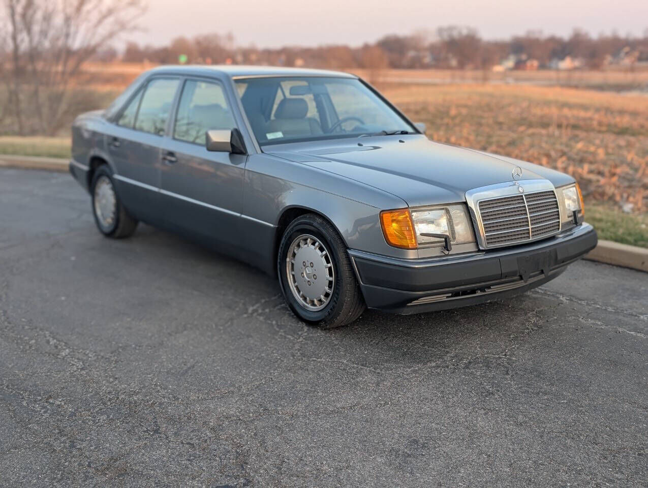 1991 MERCEDES-BENZ 300