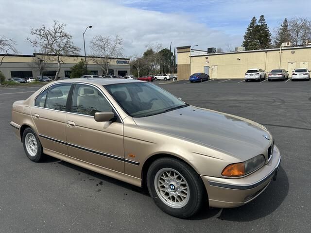 BMW 528i