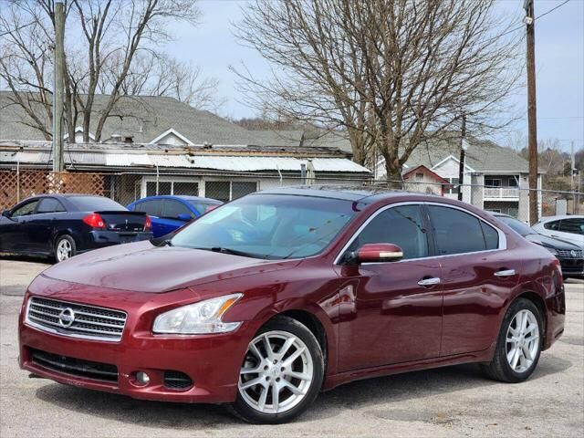 2010 NISSAN Maxima