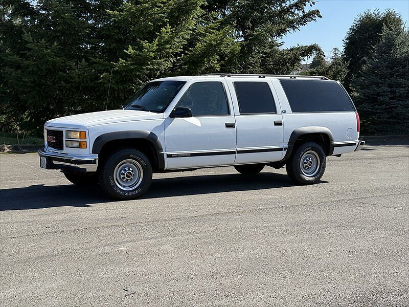 GMC Suburban