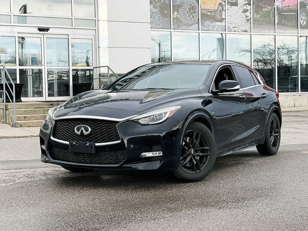 Infiniti QX30