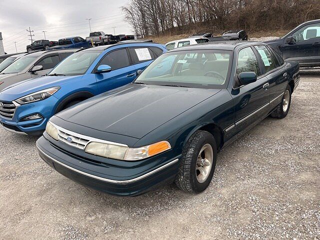Ford Crown Victoria