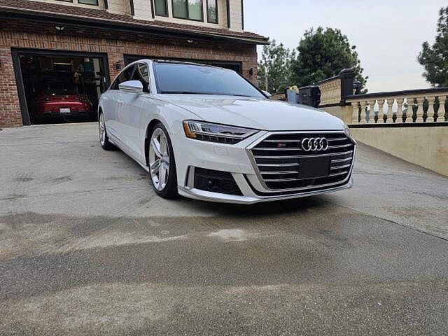 Audi S8