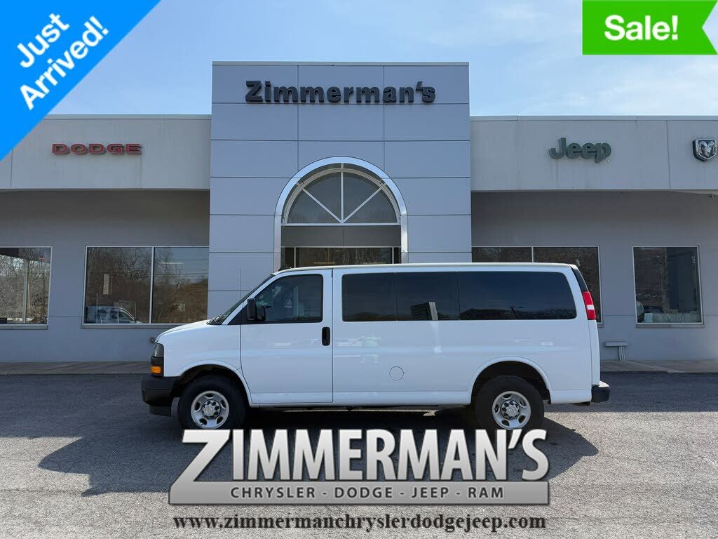 2022 CHEVROLET Express