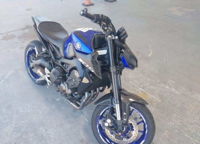 YAMAHA