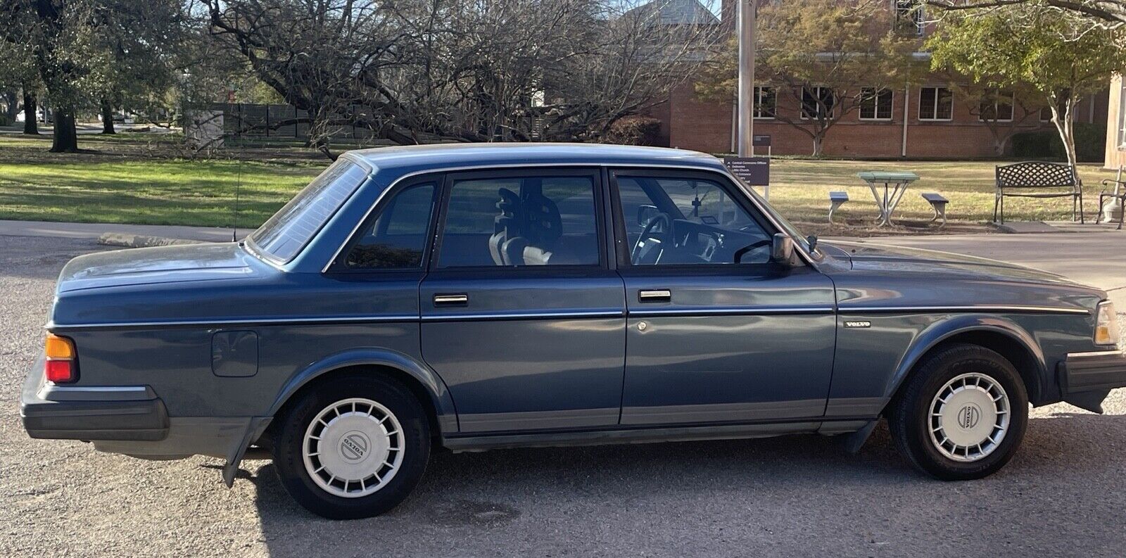 Volvo 240 Series