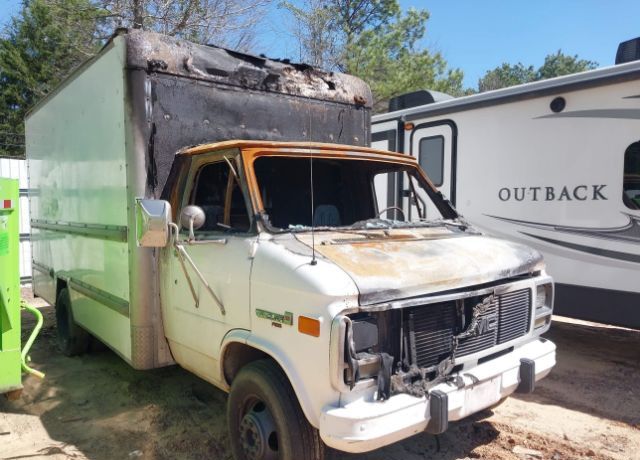 GMC Cutaway Van