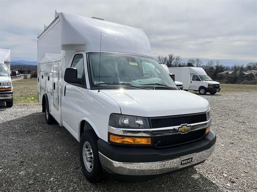 2025 CHEVROLET Express