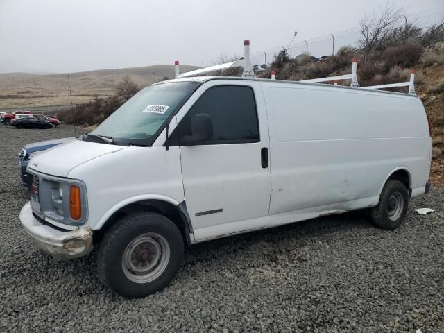 GMC Savana