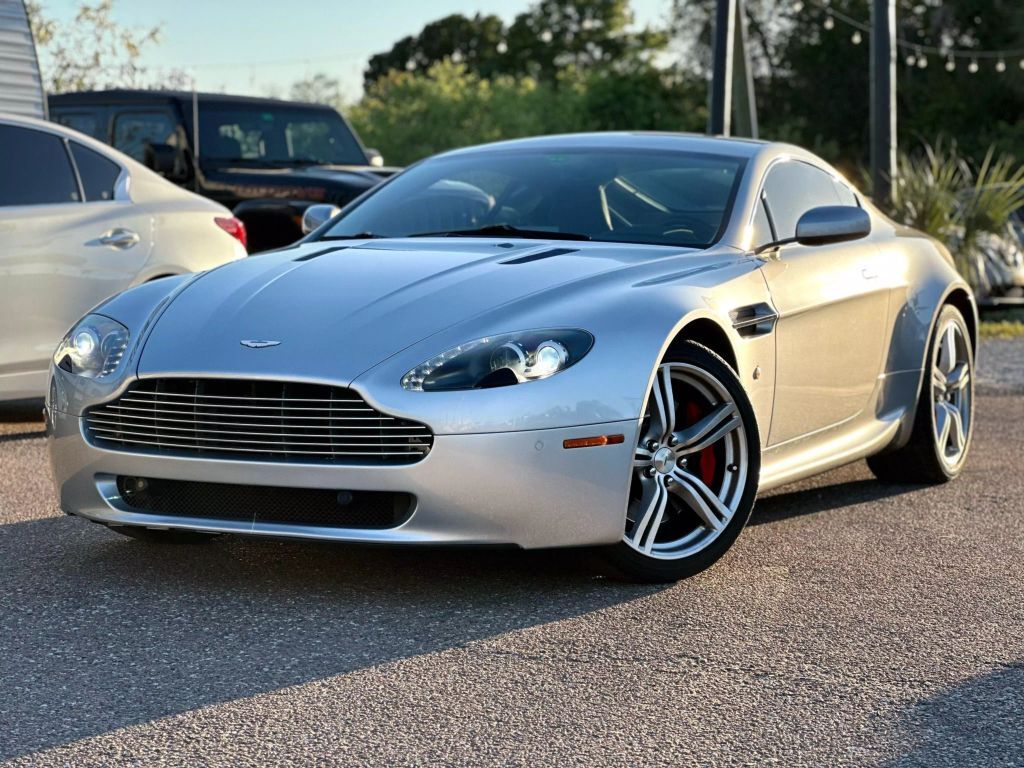 Aston Martin V8 Vantage