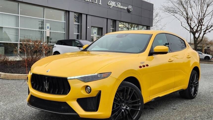 2023 MASERATI Levante