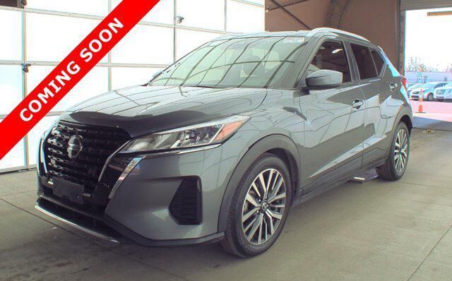 2021 NISSAN Kicks