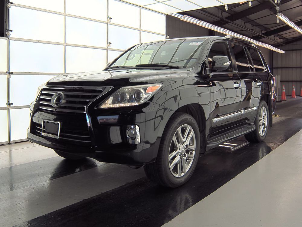 Lexus LX